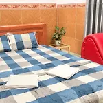 Lucky Motel